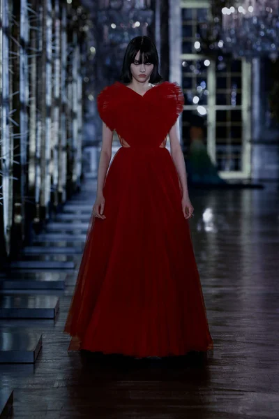 Look 64
